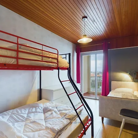 Pour 8 Sur La Grande De St Gilles Appartement