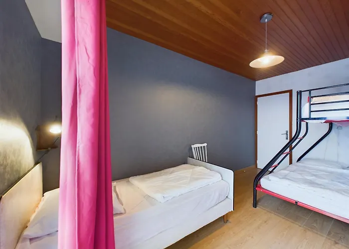 Pour 8 Sur La Grande De St Gilles