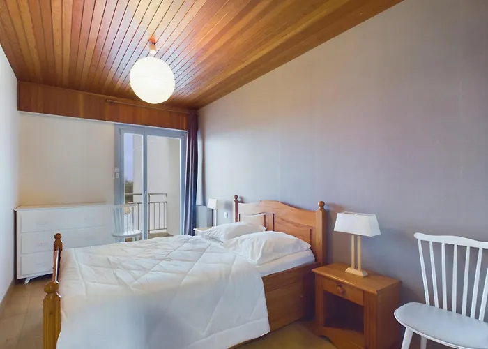 Appartement Pour 8 Sur La Grande De St Gilles